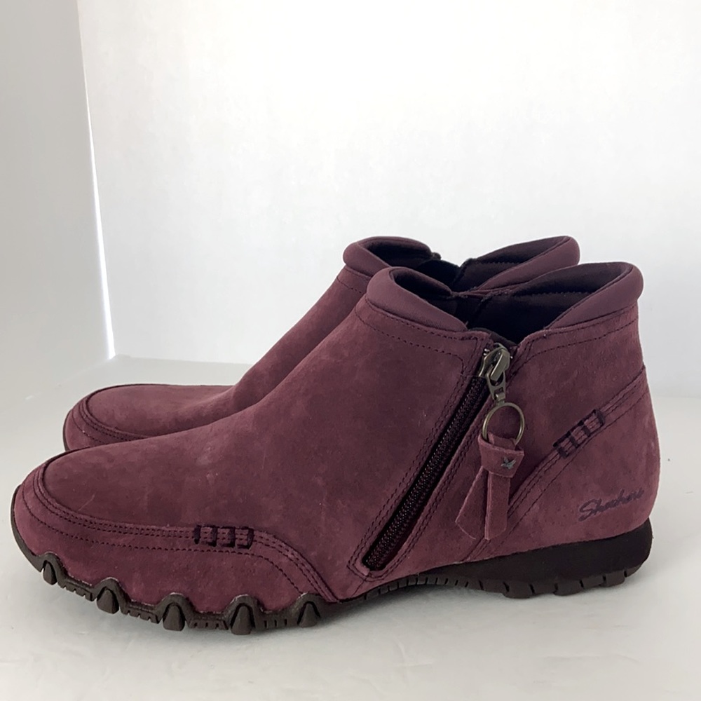 Skechers Relaxed Fit ankle booties burgundy side zip suede 9